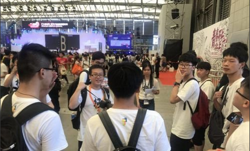 《卡片怪兽》亮相ChinaJoy 极光见面会打造展台风景线