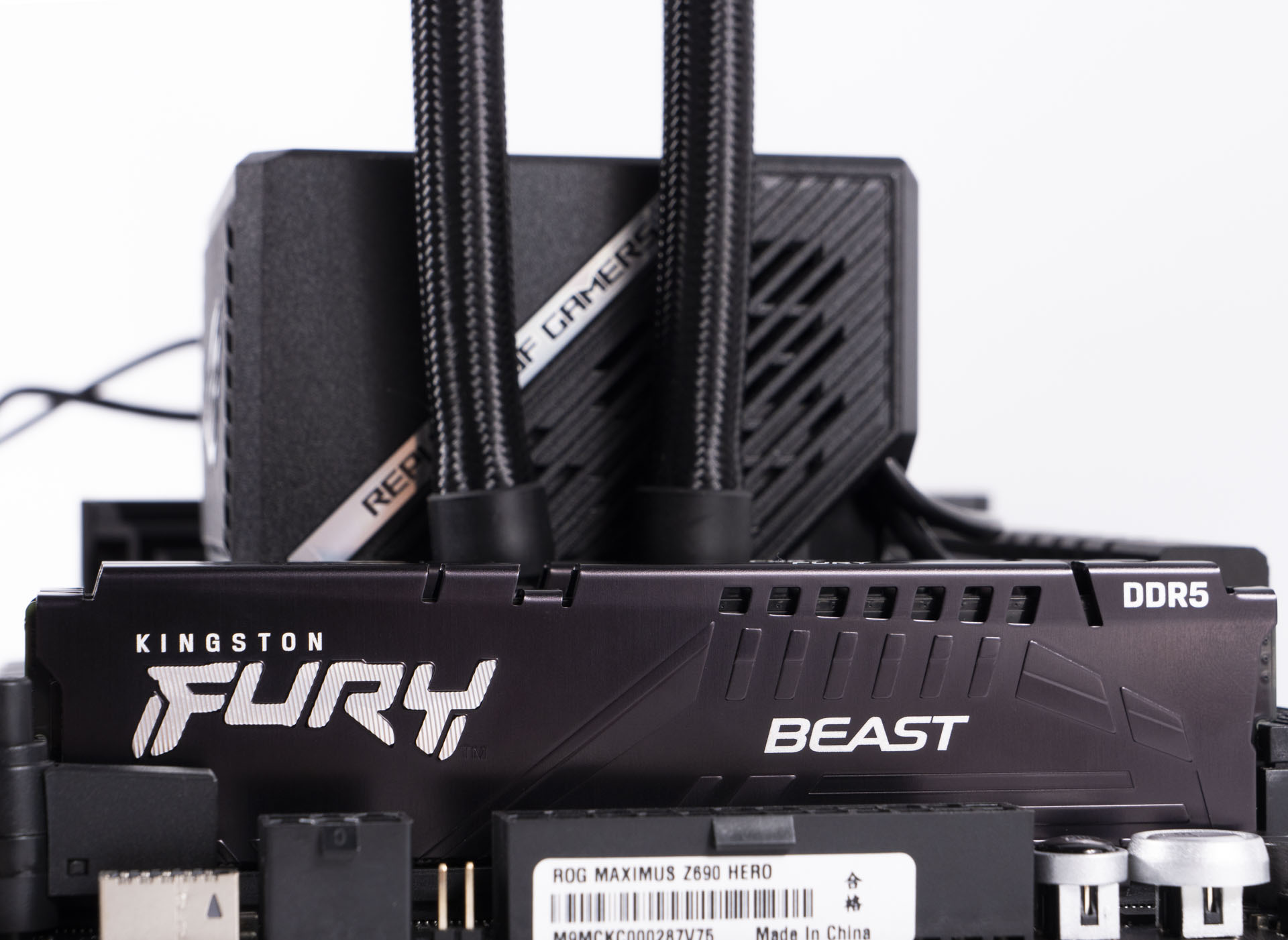 暴爽游戏-Kingston-FURY野兽（Beast）DDR5内存测评